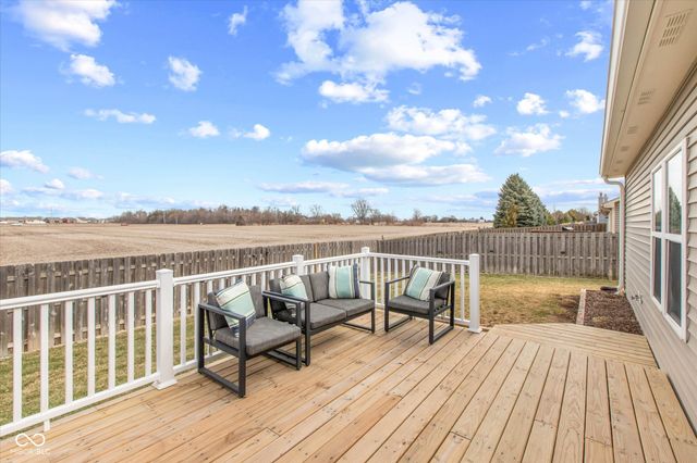 1050 Retford Drive, Westfield, IN 46074