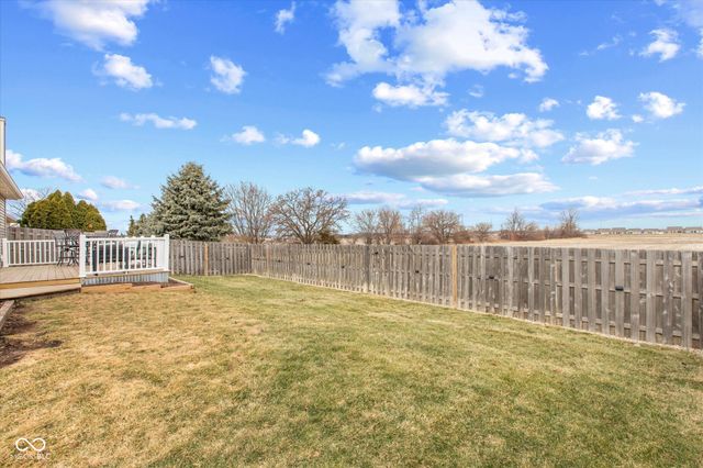 1050 Retford Drive, Westfield, IN 46074