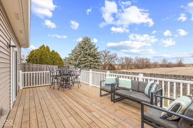 1050 Retford Drive, Westfield, IN 46074