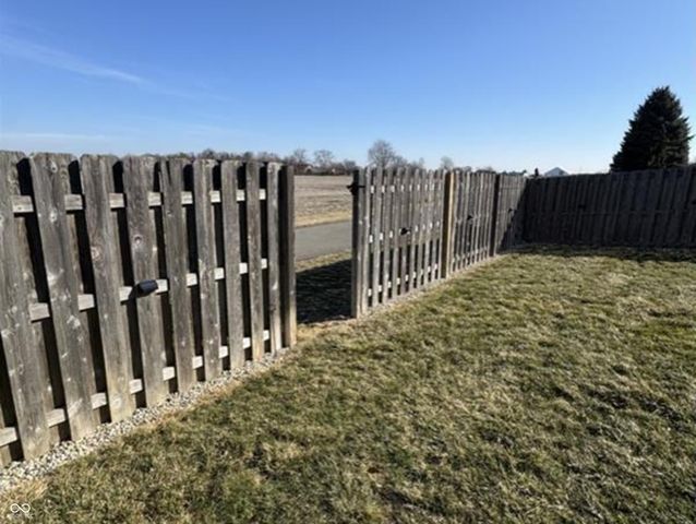 1050 Retford Drive, Westfield, IN 46074