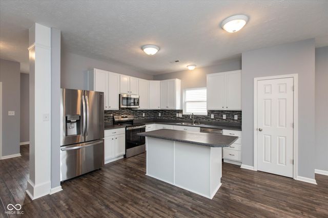 1050 Retford Drive, Westfield, IN 46074