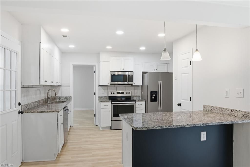 610 Queens Creek RD, Williamsburg, VA 23185