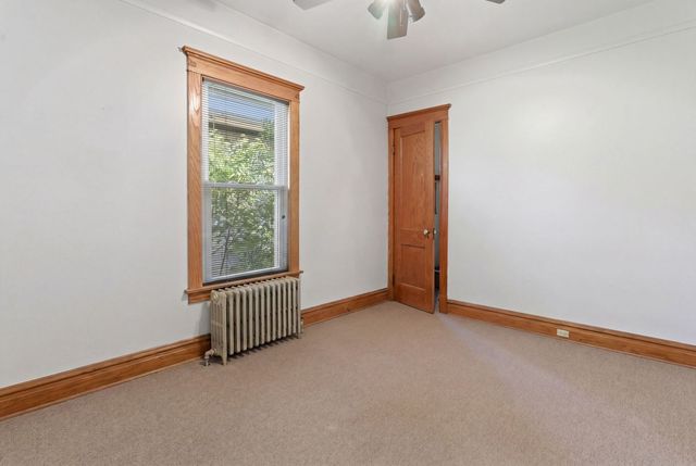 1843 Clinton Avenue, Berwyn, IL 60402