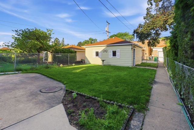 1843 Clinton Avenue, Berwyn, IL 60402