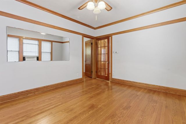 1843 Clinton Avenue, Berwyn, IL 60402