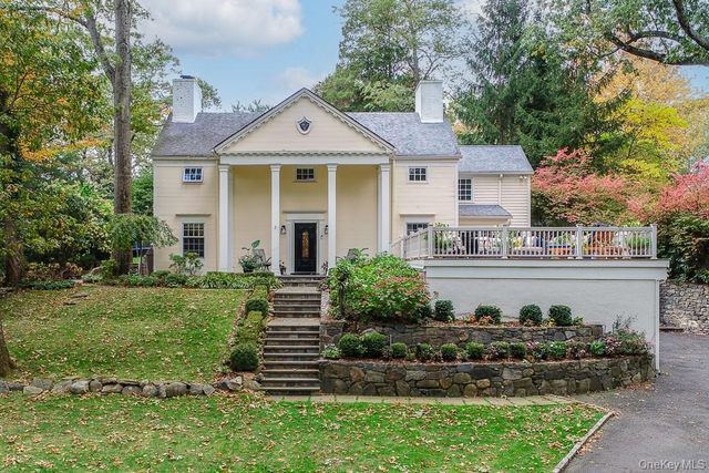 94 Round Hill Road, Scarsdale, NY 10583