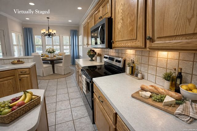 660 Oak Valley Dr, Kerrville, TX 78028
