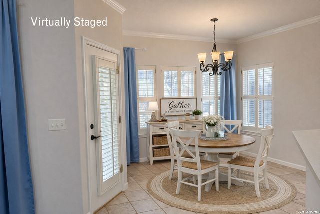 660 Oak Valley Dr, Kerrville, TX 78028