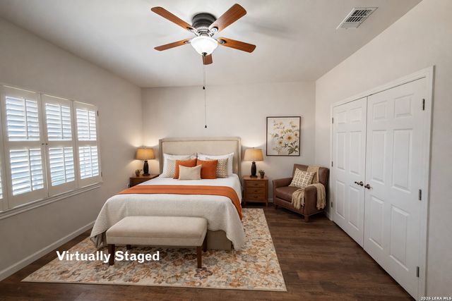 660 Oak Valley Dr, Kerrville, TX 78028