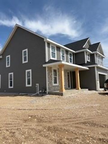 490 Talbots Woods DRIVE, Dousman, WI 53118