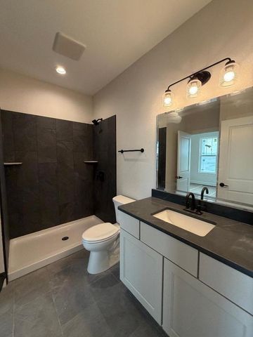 490 Talbots Woods DRIVE, Dousman, WI 53118