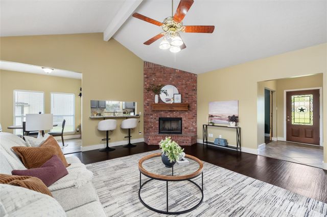1102 Spring Branch Drive, Baytown, TX 77523