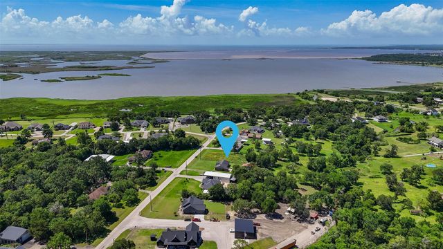 1102 Spring Branch Drive, Baytown, TX 77523
