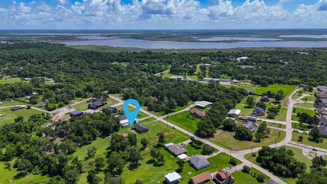 1102 Spring Branch Drive, Baytown, TX 77523
