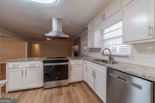 2710 Broadnax Mill, Loganville, GA 30052