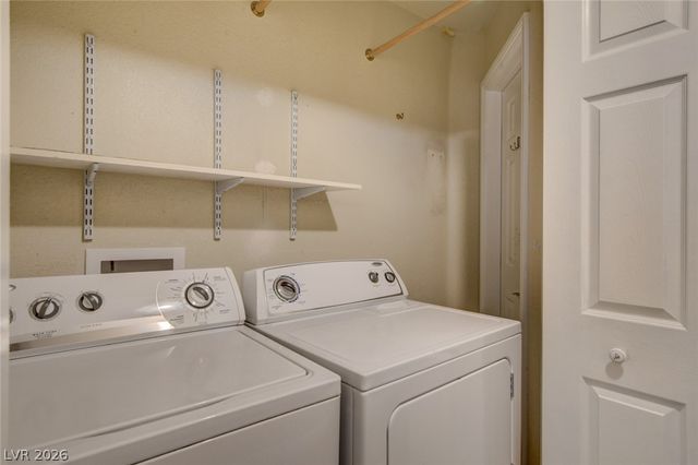 2828 Albrook Circle, Las Vegas, NV 89117