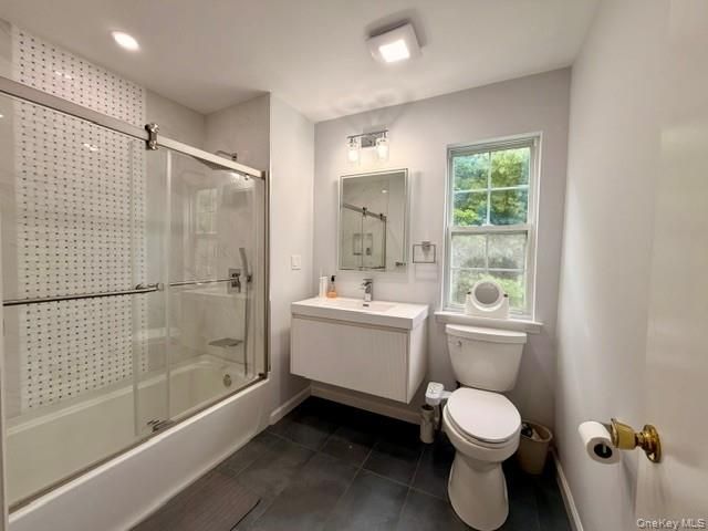2 Herrels Circle, Melville, NY 11747