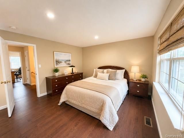 2 Herrels Circle, Melville, NY 11747