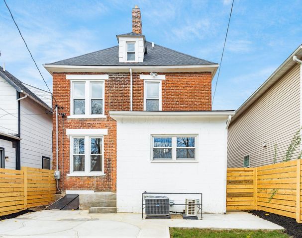 870 Oakwood Avenue, Columbus, OH 43206