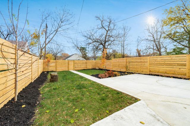 870 Oakwood Avenue, Columbus, OH 43206