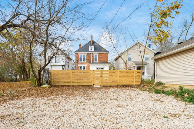 870 Oakwood Avenue, Columbus, OH 43206