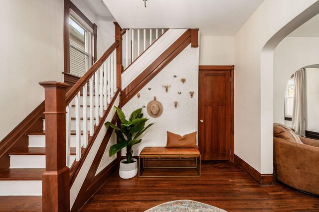 870 Oakwood Avenue, Columbus, OH 43206