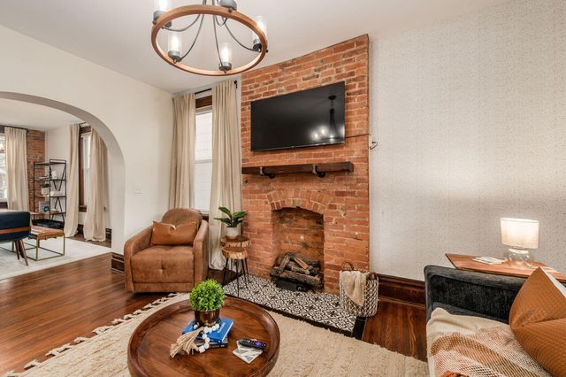 870 Oakwood Avenue, Columbus, OH 43206