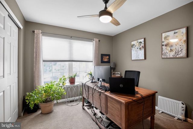 8 HERON POINTE CT, Marlton, NJ 08053