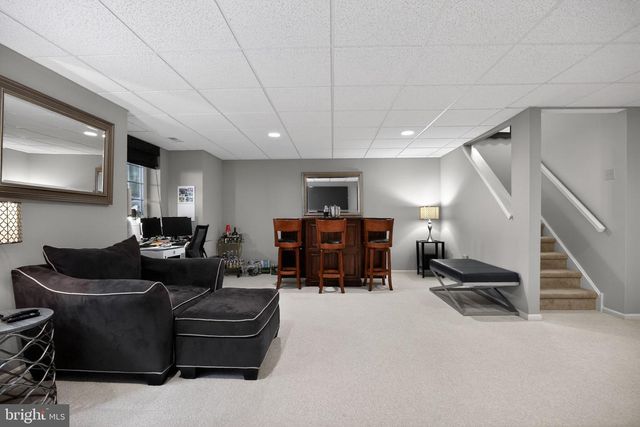 8 HERON POINTE CT, Marlton, NJ 08053