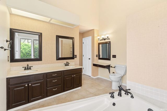 1409 Copper Beech Run, Fort Wayne, IN 46814