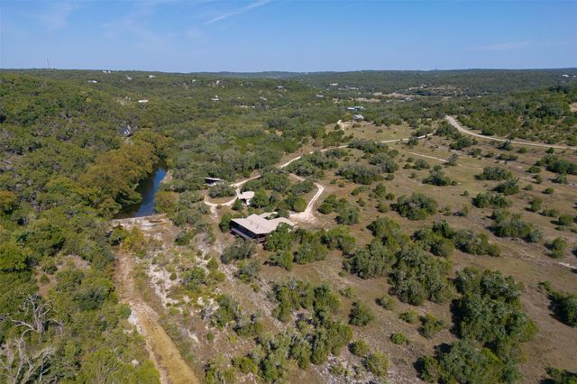670 Red Hawk RD, Wimberley, TX 78676