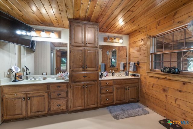 124 Old Mission Road, Kempner, TX 76539