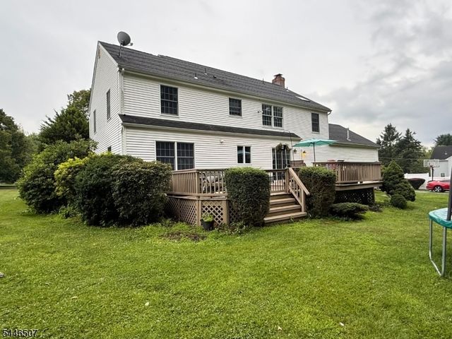 17 Sanford Rd, Mount Olive Twp., NJ 07828