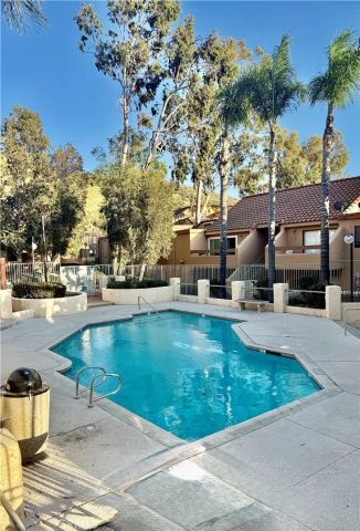 1440 W Edgehill 8, San Bernardino, CA 92405