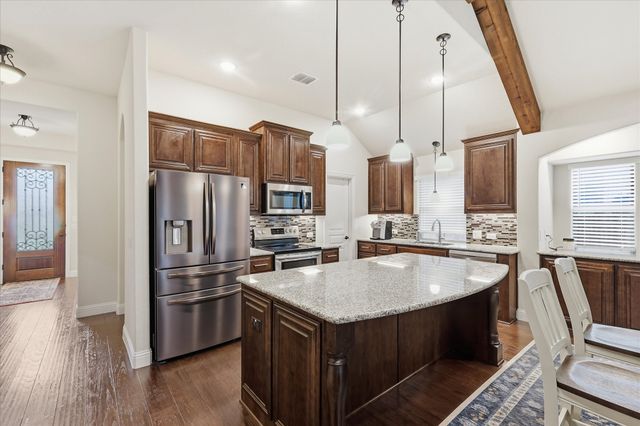 313 Bluebell Drive, Glenn Heights, TX 75154