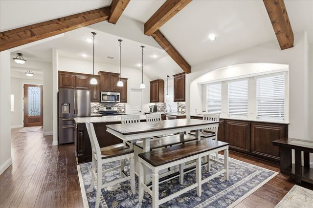 313 Bluebell Drive, Glenn Heights, TX 75154