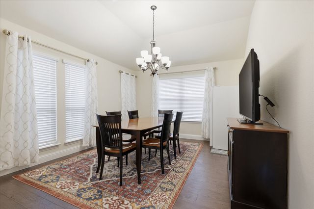 313 Bluebell Drive, Glenn Heights, TX 75154