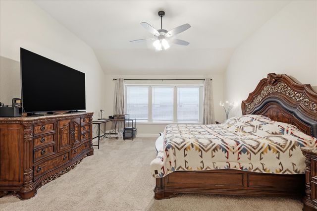 313 Bluebell Drive, Glenn Heights, TX 75154