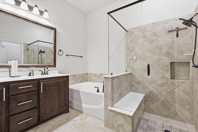 313 Bluebell Drive, Glenn Heights, TX 75154