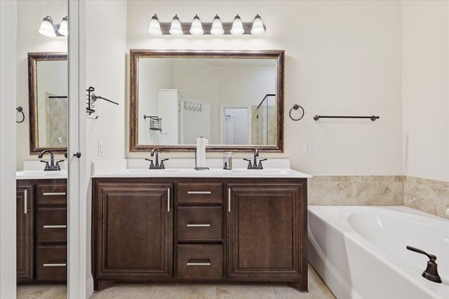 313 Bluebell Drive, Glenn Heights, TX 75154