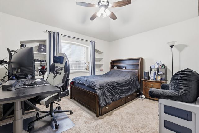 313 Bluebell Drive, Glenn Heights, TX 75154