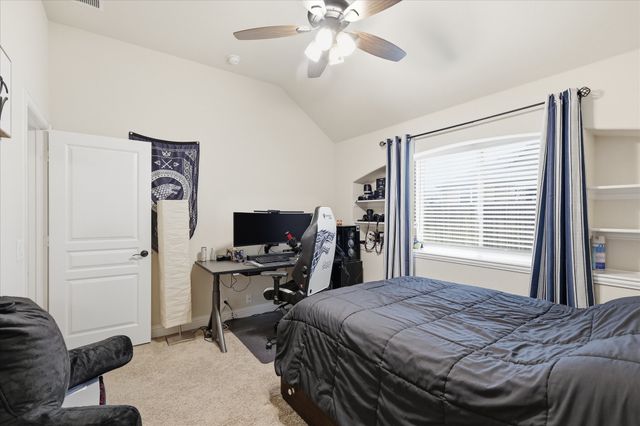 313 Bluebell Drive, Glenn Heights, TX 75154