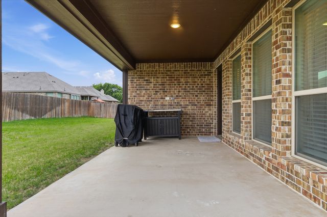 313 Bluebell Drive, Glenn Heights, TX 75154