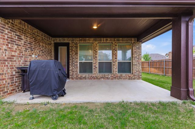 313 Bluebell Drive, Glenn Heights, TX 75154