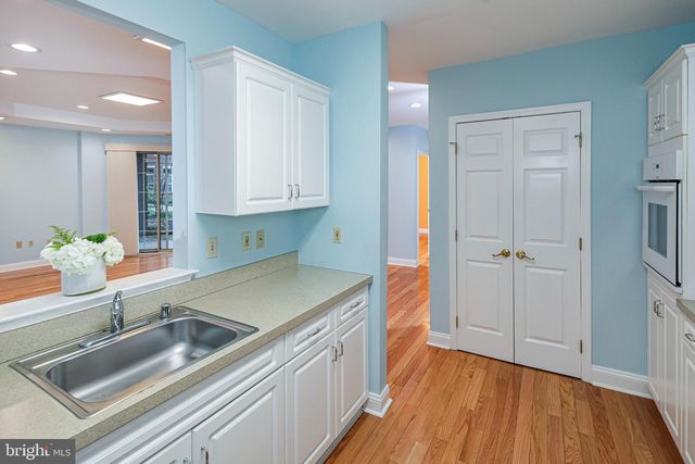 2033 WINDROW DR, Princeton, NJ 08540