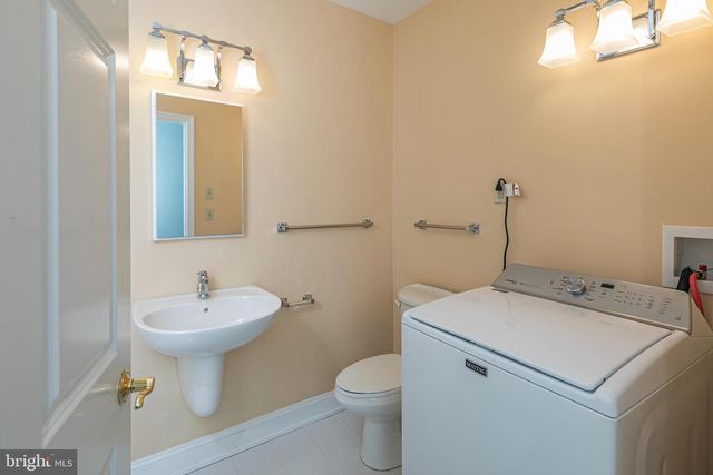2033 WINDROW DR, Princeton, NJ 08540