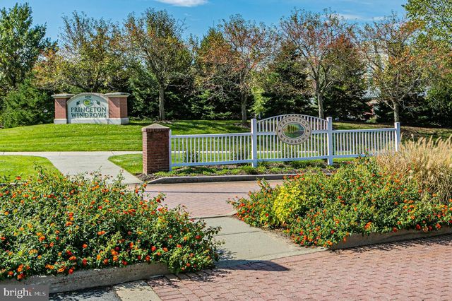 2033 WINDROW DR, Princeton, NJ 08540