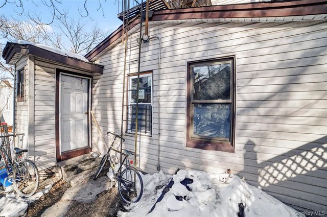 420 S 9th Avenue, Mount Vernon, NY 10550