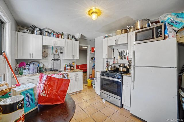 420 S 9th Avenue, Mount Vernon, NY 10550