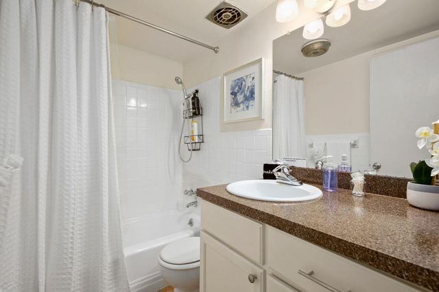 302 E 30th ST A, Austin, TX 78705